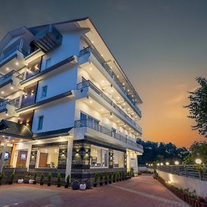 Stone Wood Hotel Dharamshala
